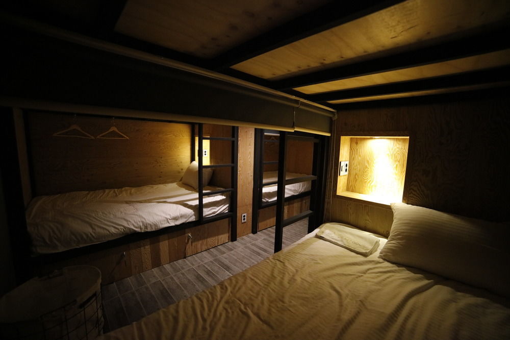 The Bay Guesthouse - Hostel Busan Esterno foto